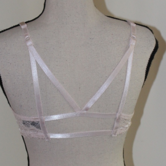 Pink, push up lace clasps in the front bra - Picture 2 of 6